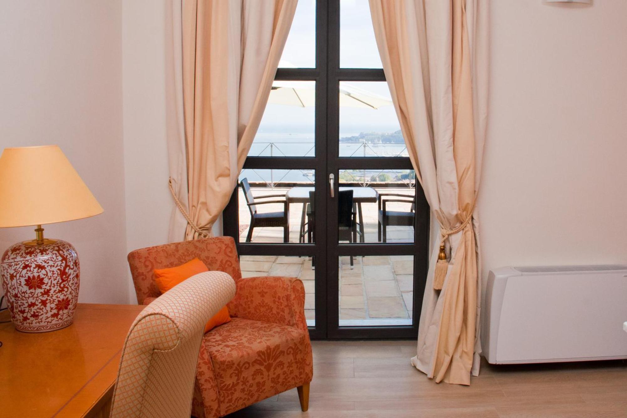 Miramare Apartments&Suites Λα Σπέτσια Δωμάτιο φωτογραφία