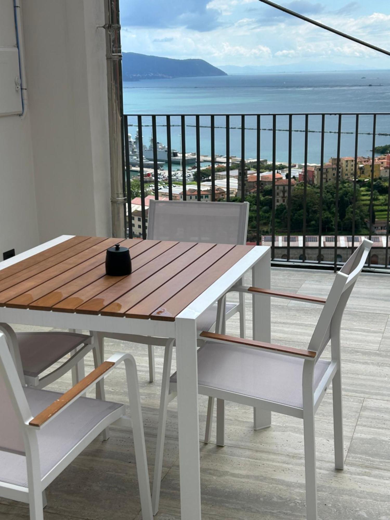 Miramare Apartments&Suites Λα Σπέτσια Δωμάτιο φωτογραφία